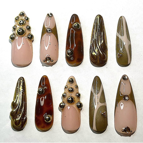 GOLD GIRL ✨ press on nails - Picture 1 of 4